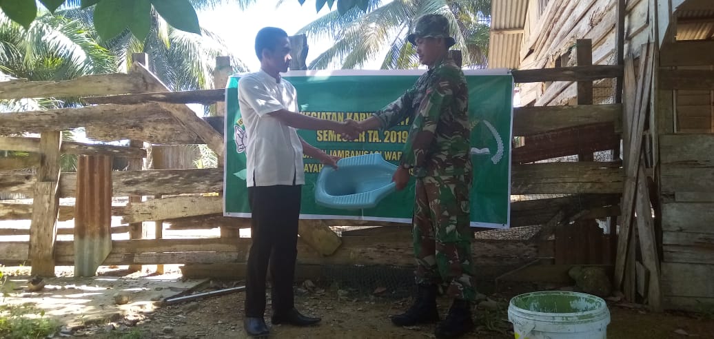 Kodim 0118/Subulussalam Karya Bhakti Pembuatan Jamban 196 Unit untuk Masyarakat