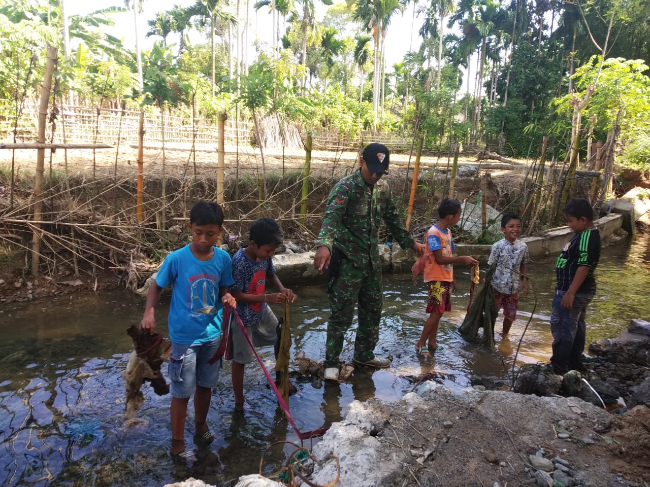Kopda Sudahnan Mengajak Anak-Anak Menjaga Kebersihan Alam