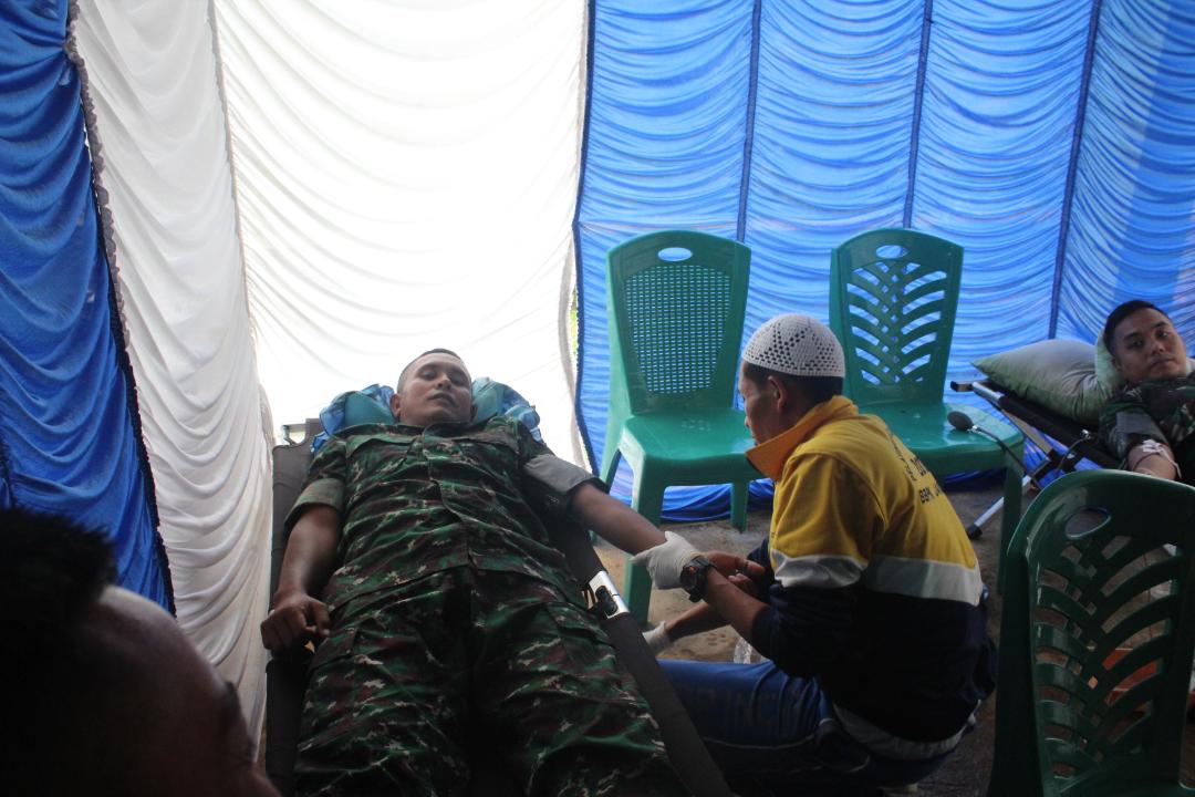 Sinergitas TNI-POLRI Ikuti Donor Darah HUT Bhyangkara 73