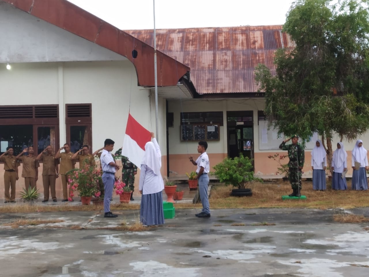 Ini Pesan Serka Isradi Kepada Pelajar SMA Negeri 1 Kluet Selatan