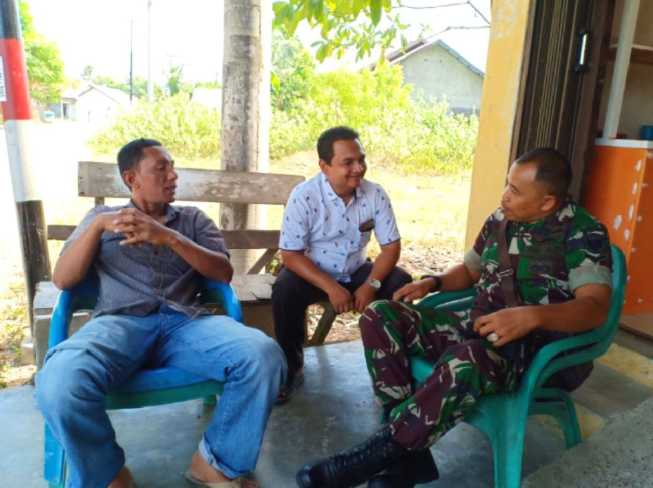 Babinsa Koramil 07/Baitussalam Himbau Masyarakat Ikut Semarakkan Hari Kemerdekaan RI Ke 74