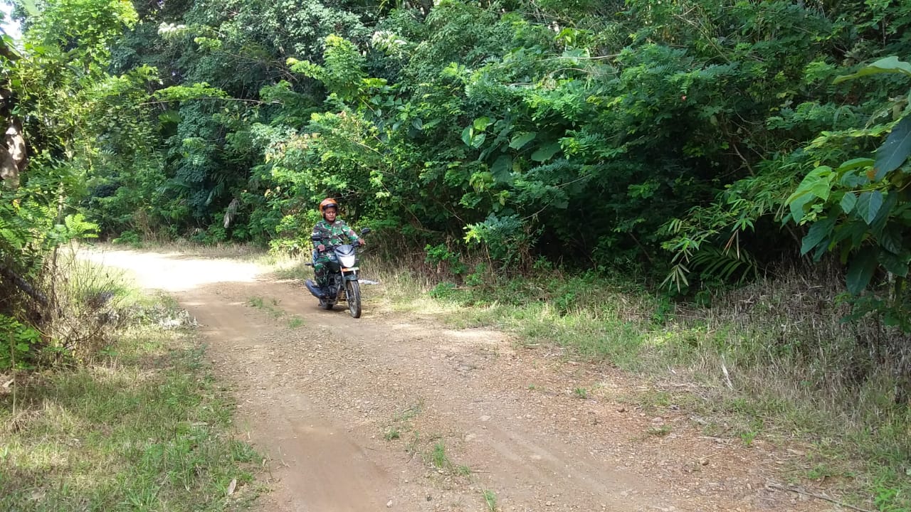Babinsa Calang Gelar Patroli Karhutla