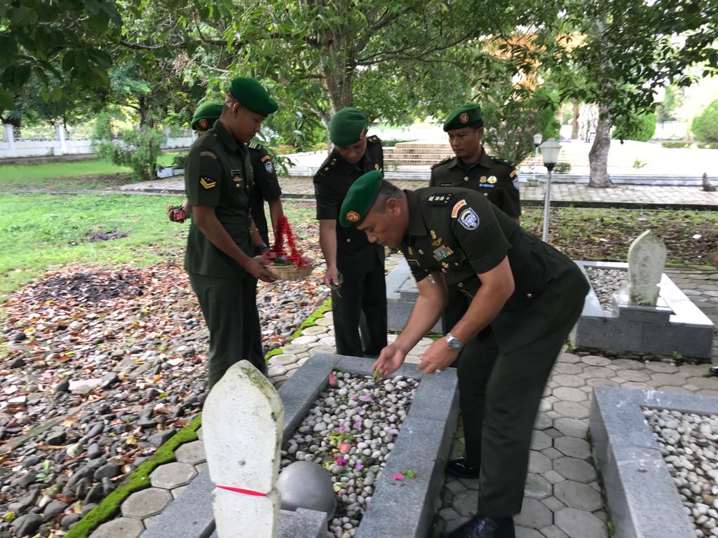 HUT ke 74 Kuad, Personel Kudam IM Ziarah di TMP Banda Aceh