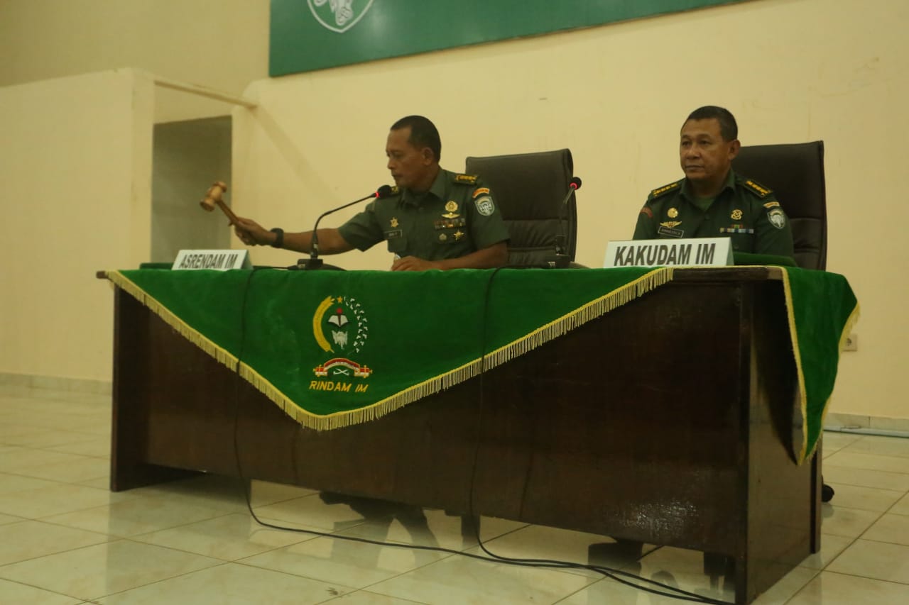 Asisten  Perencanaan Kodam Iskandar Muda  Menutup Sosialisasi  dan Pembengkalan  Rencana Program Kerja