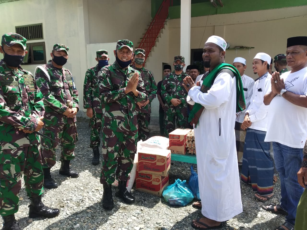 Kasrem 012/TU Sambangi Dayah Al-Inabah Manggie