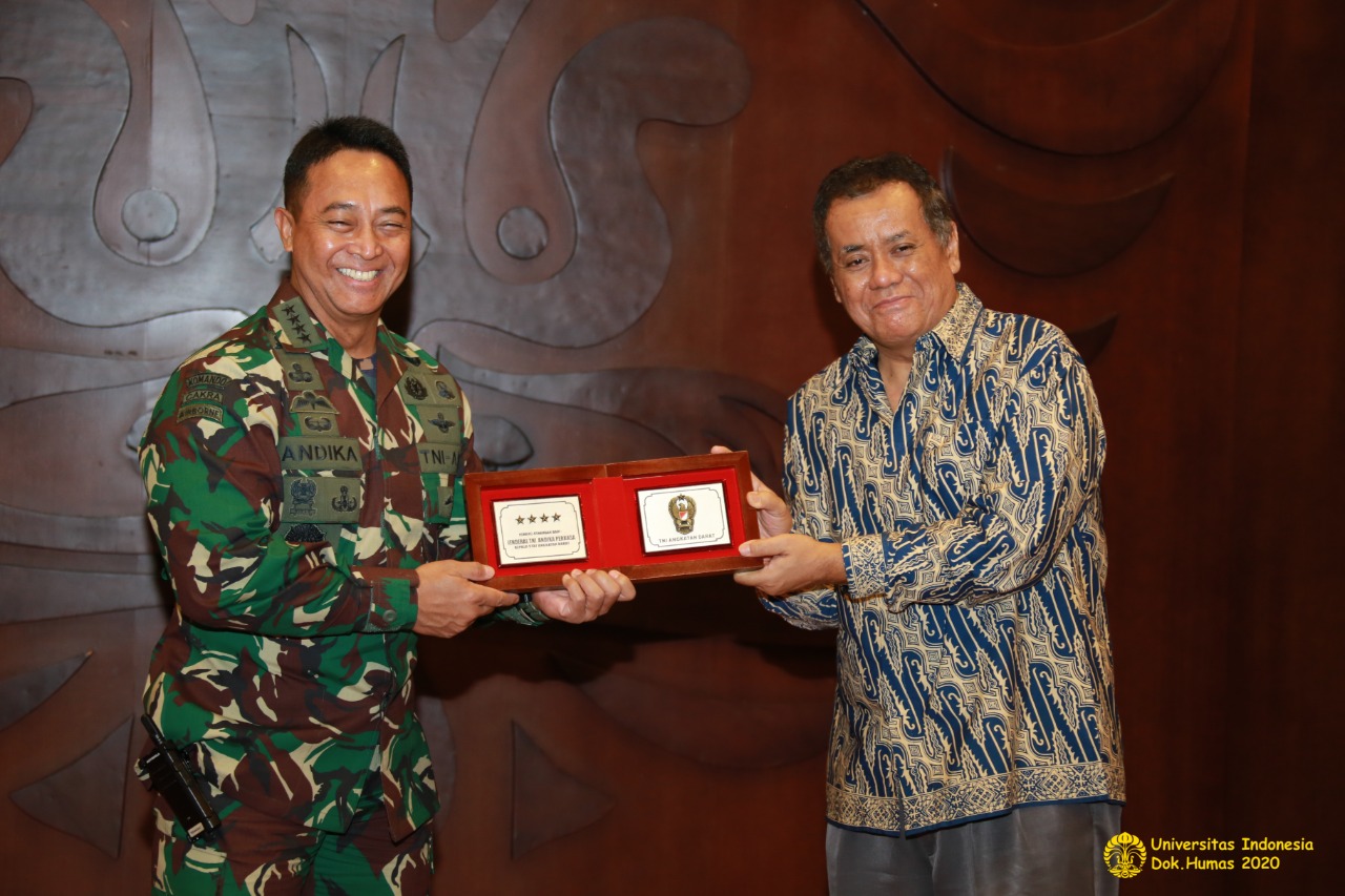 Kepala Staf Angkatan Darat dan Rektor Universitas Indonesia Tanda Tangani Perjanjian Kerja sama Program Pasca Sarjana dan Pelibatan Mahasiswa UI dalam Kegiatan TNI Manunggal Membangun Desa (TMMD)