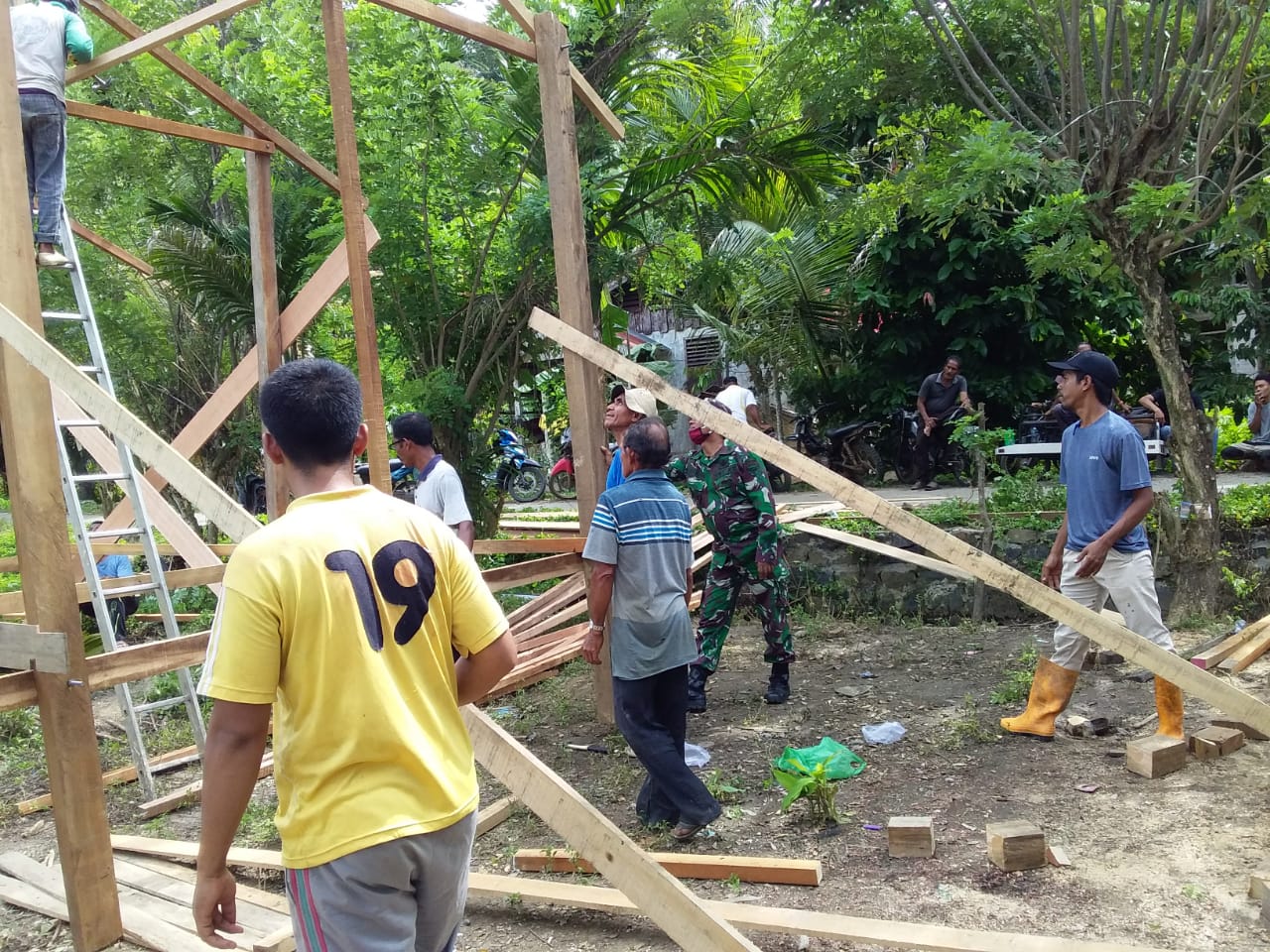 Sempat Dikunjungi Dandim, Kini Rumah Nek Ramlah Mulai Dibangun