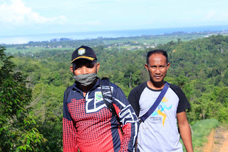 Mudahkan Akses Ekonomi Rakyat, TNI di Abdya Bangun Jalan Tembus Gunung