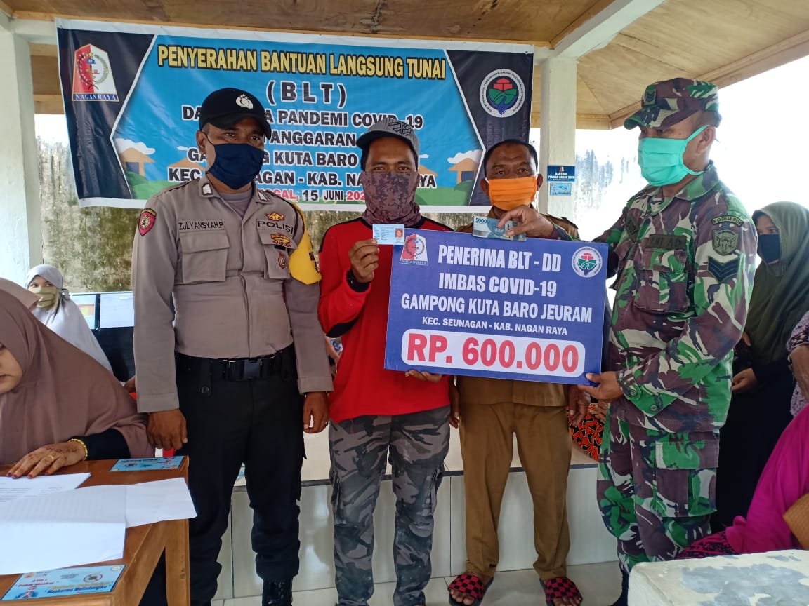 Babinsa Kawal Penyaluran BLT Tahap Kedua