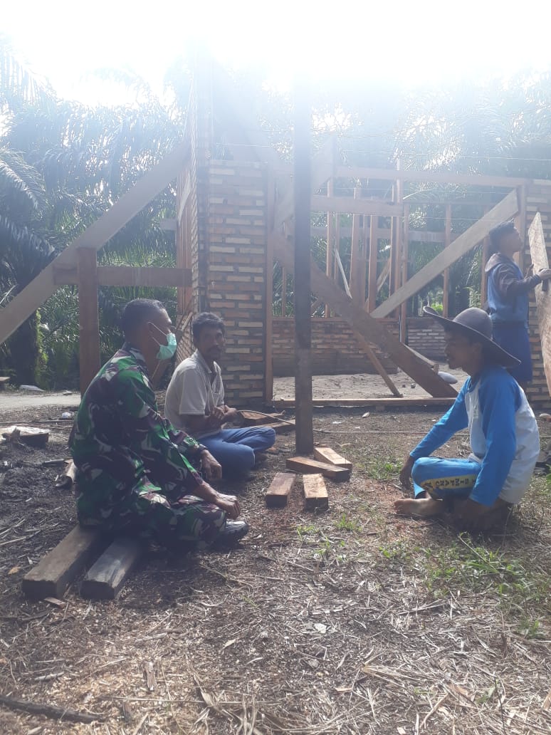 Sebagai seorang Babinsa harus selalu siap dalam membantu setiap kegiatan yang dilaksanakan oleh masyarakat desa binaanya