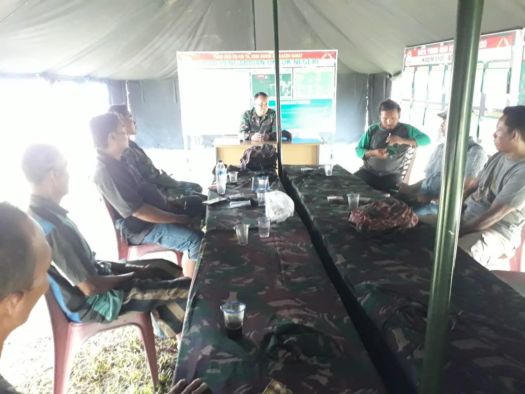 Tim Media Center 0105/Abar, Dampingi Awak Media Terjun Kelokasi TMMD Ke-108