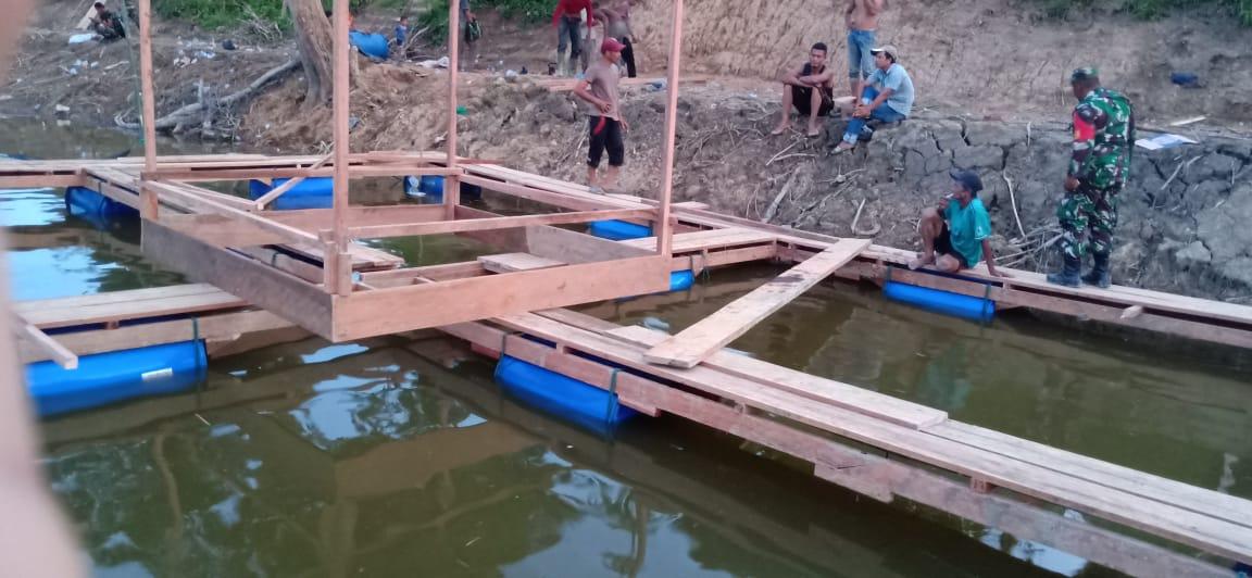 Tingkatkan Kesejahteraan Masyarakat Buat Cluster Perikanan, Personel Kodim 0103/Aut Ajak Warga Budayakan Gotong Royong.