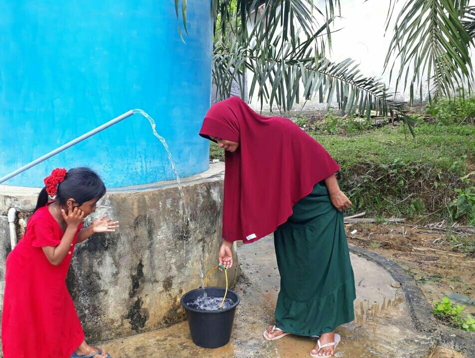 Rakyat Bahagia Dengan Adanya Air Bersih