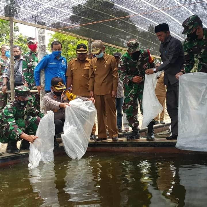 Danrem 011/Lilawangsa dan Bupati Aceh Utara Melaksanakan Program Serbuan Teritorial