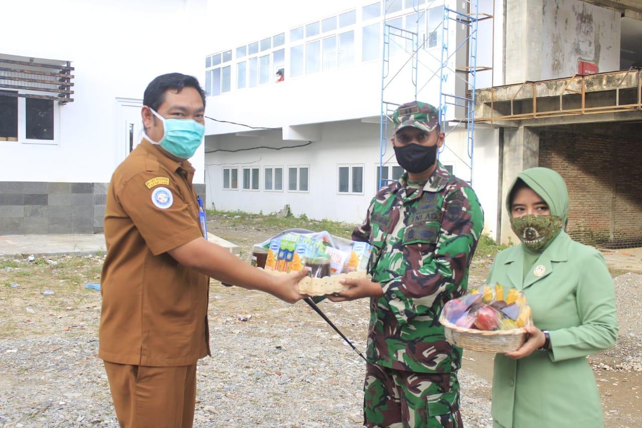 Jenguk Pasien Covid-19, Dandim Aceh Selatan Do’akan Kesembuhannya