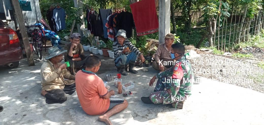 Kopda Baihaqi Berikan Sosialisasi Pendisiplinan Protokol Kesehatan Dengan Cara Komsos