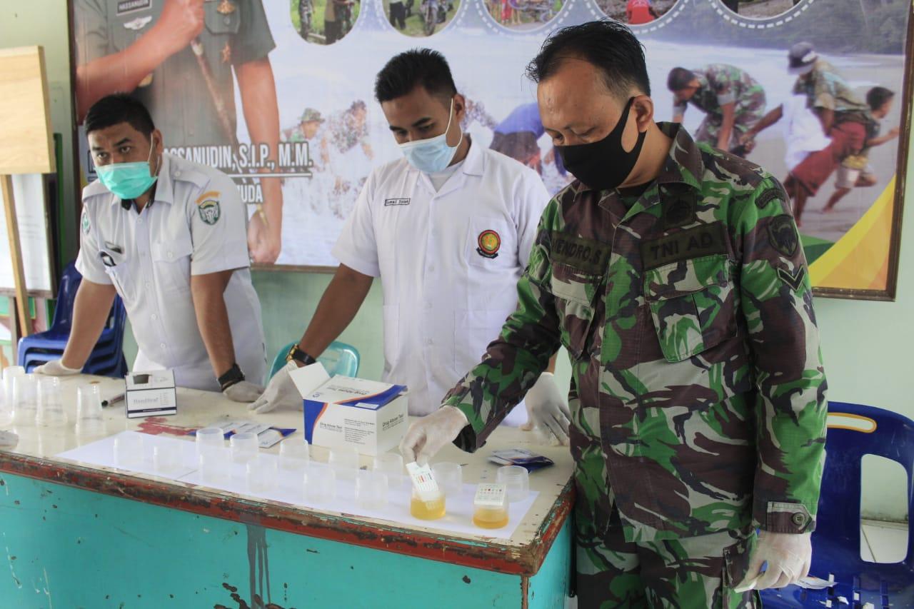 Pastikan Personil Bebas Narkoba, Kodim 0107/Asel Gelar Tes Urine