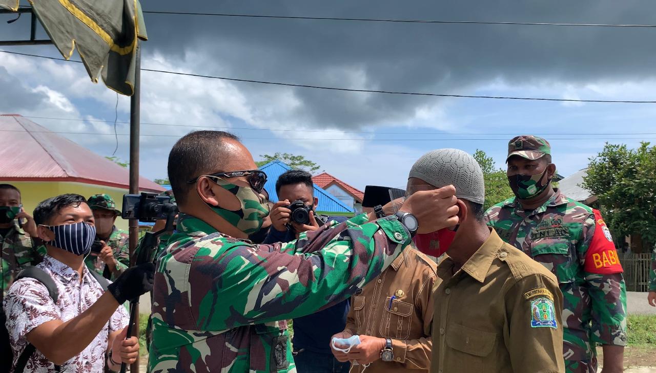 Perpustakaan Keliling Dan Pembagian Masker Serta Sosialisasi Protokoler Kesehatan Oleh Dandim 0115/Simeulue