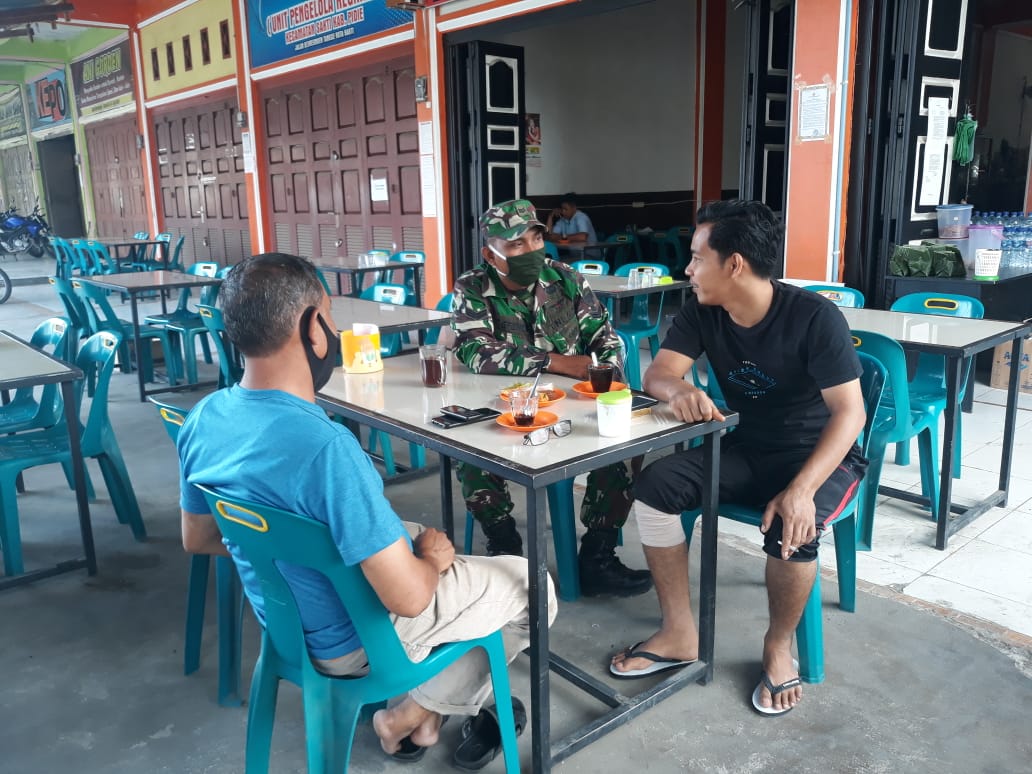 Babinsa Kodim 0102/Pidie Gencar Sosialisasikan Protokol Kesehatan