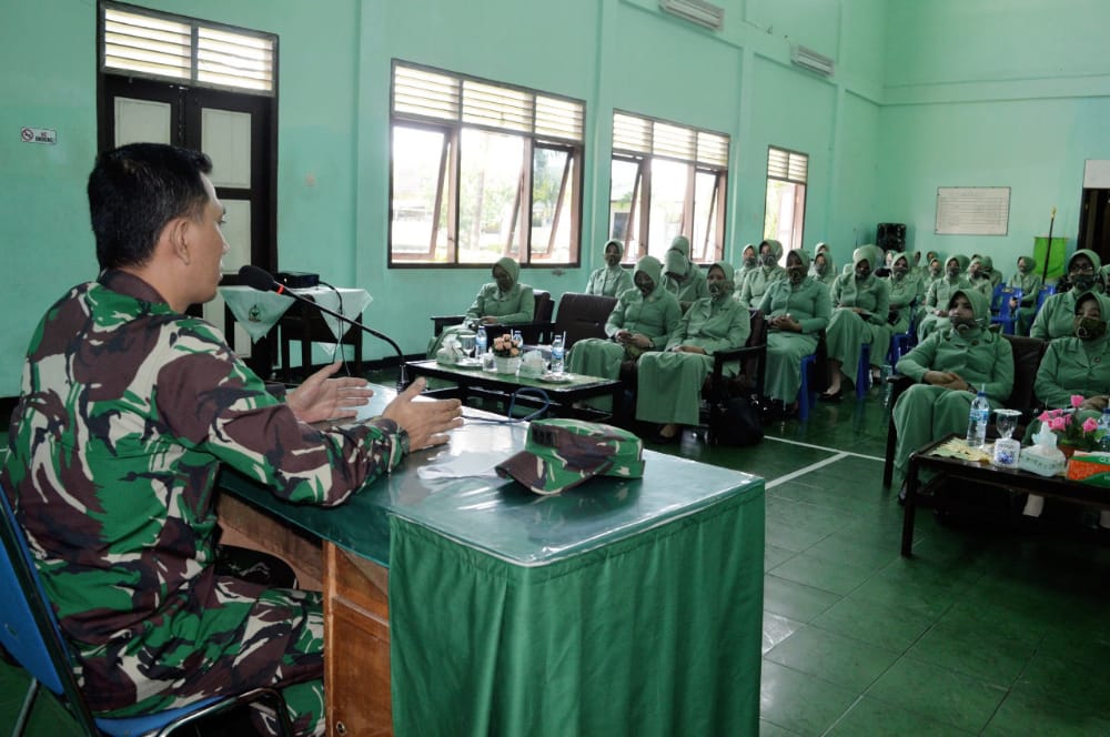 Kahubdam IM Adakan Tatap Muka Bersama  Persit