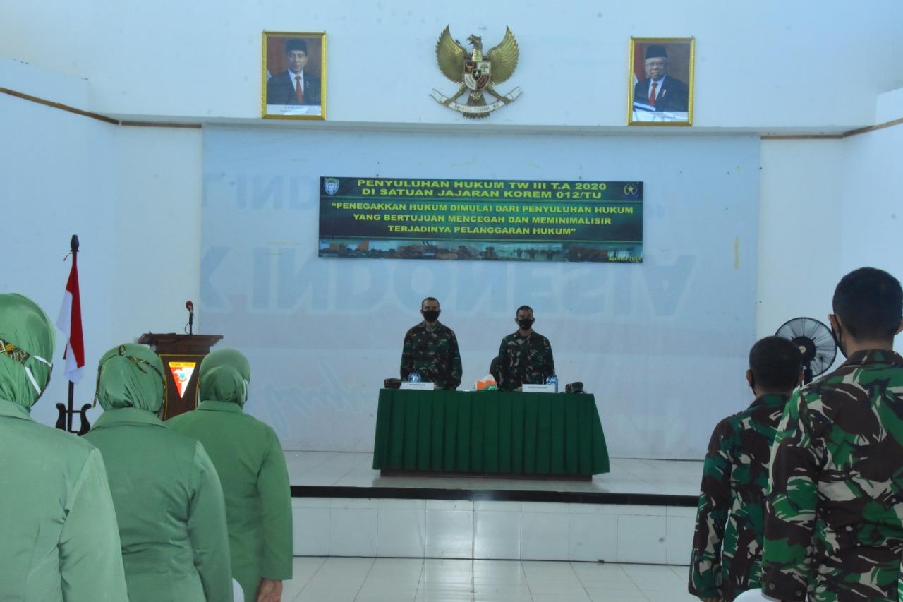 Prajurit, PNS dan Persit Korem 012/TU Terima Penyuluhan Hukum