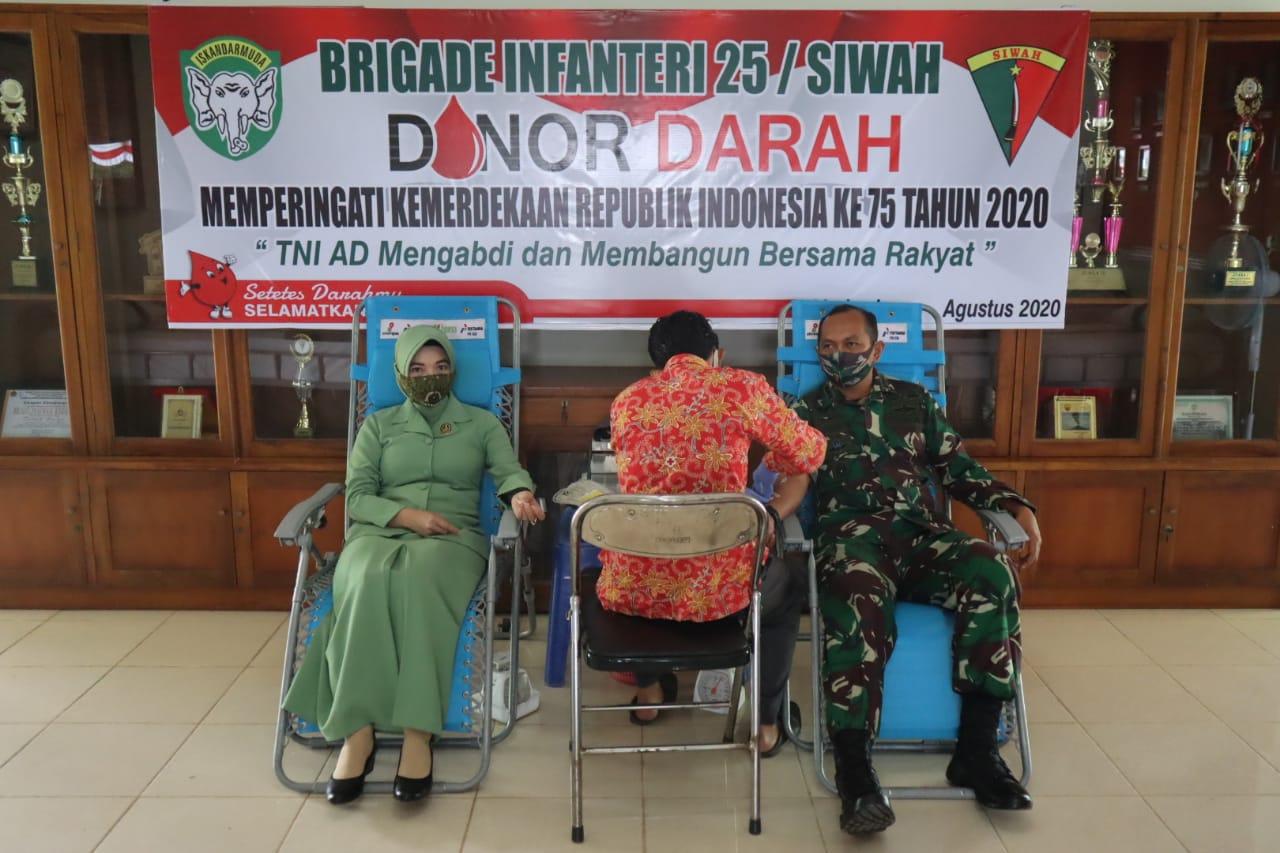 Donor Darah  Peringatan Hut Kemerdekan Ri Ke 75 Di Brigif 25/Siwah