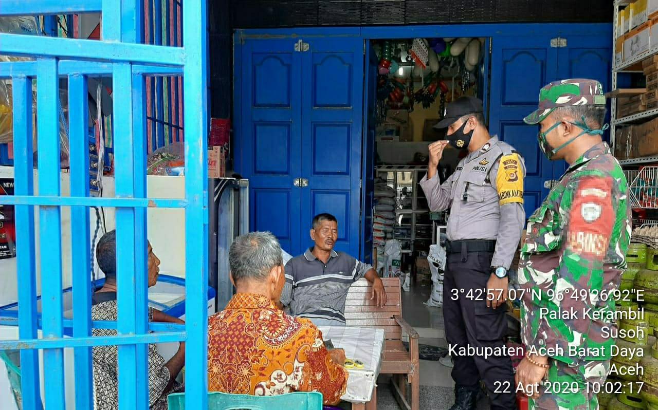 Babinsa Kodim Abdya Sosialisasi Protokol Kesehatan ke Wilayah Binaan
