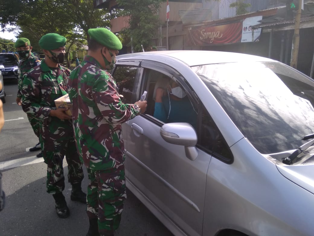 Dandim 0115/Simeulue Melaksanakan Kegiatan Pembagian masker dan hansanitaizer, Gerakan Mari bermasker