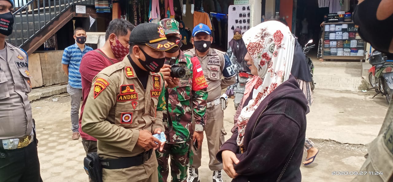 Aparat Gabungan Serentak Laksanakan Sosialisasi dan Operasi Yustisi di Pasar