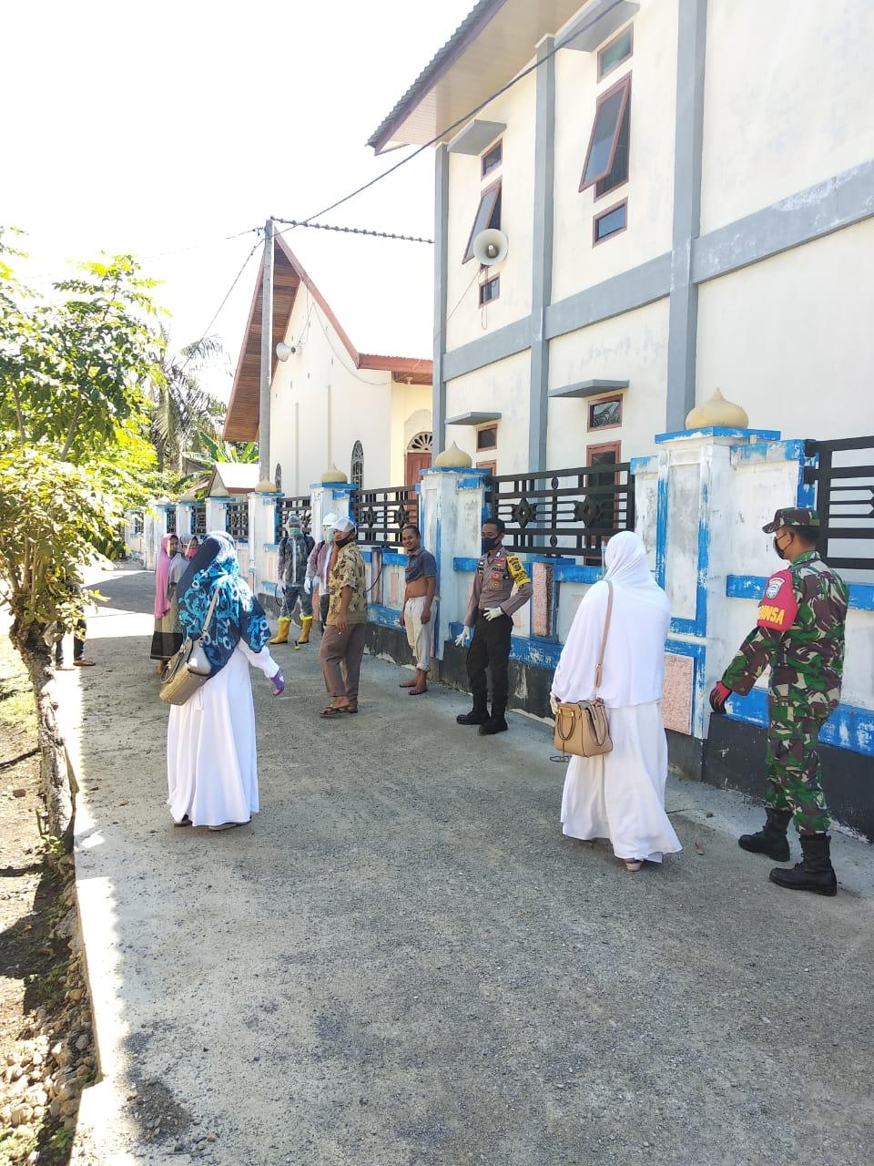 Babinsa Koramil 06/Indrapuri Bantu Putus Wabah