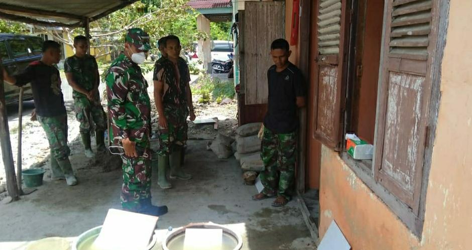Dandim Aceh Selatan Tinjau Pengerjaan Renovasi Rumah Tidak Layak Huni Dalam Rangka HUT ke 75 TNI Tahun 2020