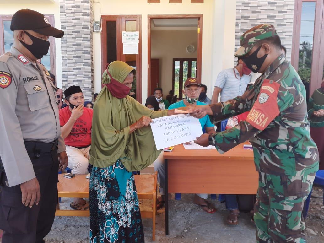 Pastikan Bantuan Tersalur Kepada Warga Yang Berhak Menerima, Babinsa Dan Bhabinkamtibmas Dampingi Pembagian Dana BLT DD