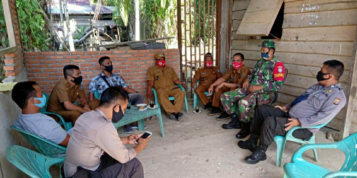 Perkokoh Sinergitas, Tiga Pilar Desa Ladang Rimba Gelar Komsos Bersama