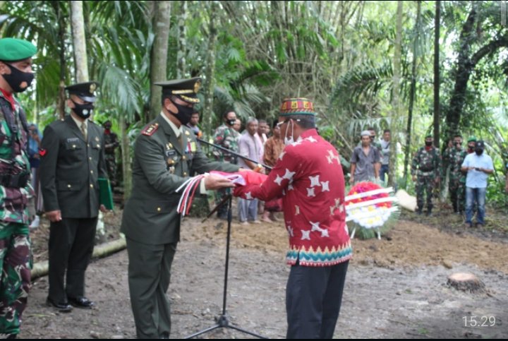 Dandim Nagan Raya Inspektur Upacara Pemakaman Salah Satu Personel Kodim
