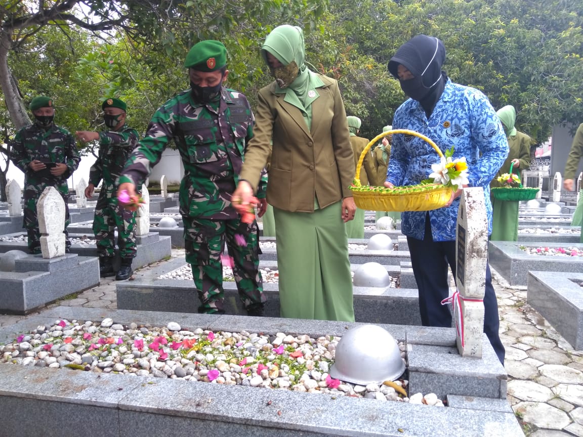 HUT ke 75 Keuangan Angkatan Darat, Kakudam IM Ziarah