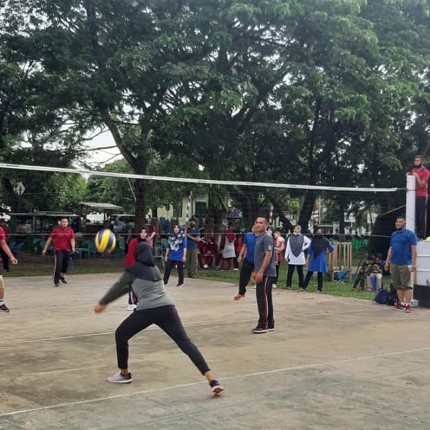 Kudam IM Adakan Pertandingan Bola Voly
