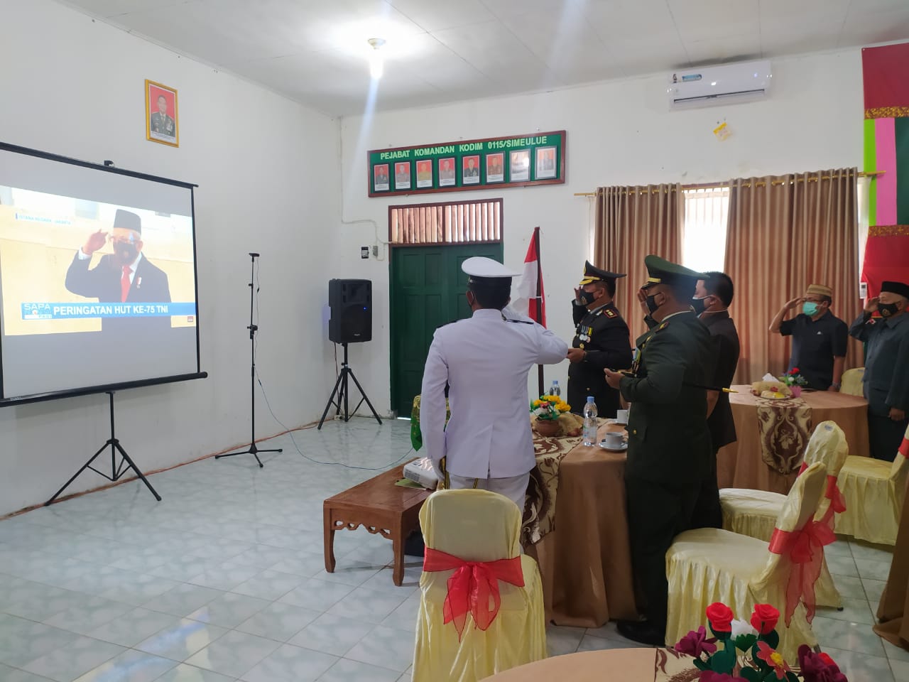 Kodim 0115/Simeulue menyaksikan acara Virtual dan Gelar Syukuran Hari Jadi TNI  Ke-75