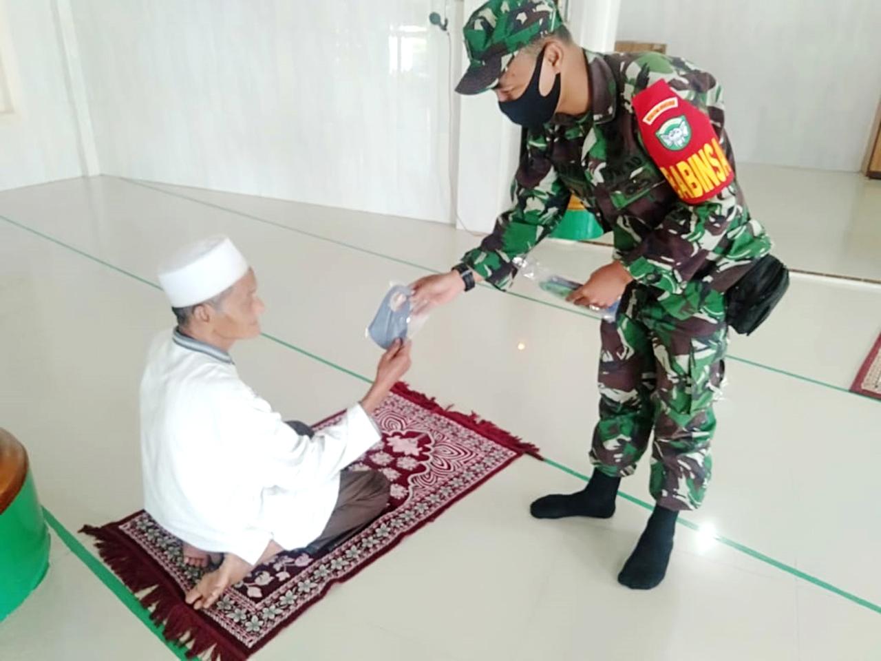 Babinsa Posramil Banda Raya Peduli Masyarakat Binaan