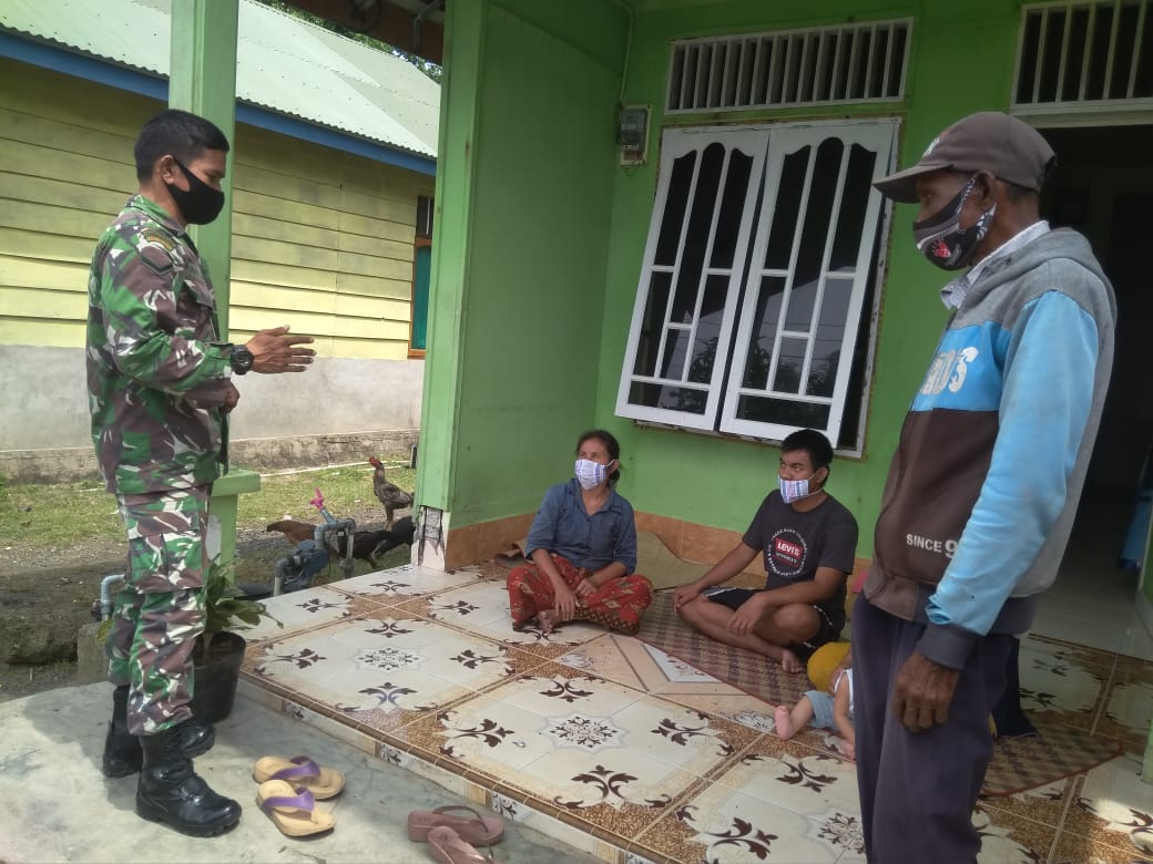 Komsos Sebagai Metode Babinsa Untuk Himbau Masyarakat Tetap Terapkan Protokol Kesehatan Cegah Covid-19