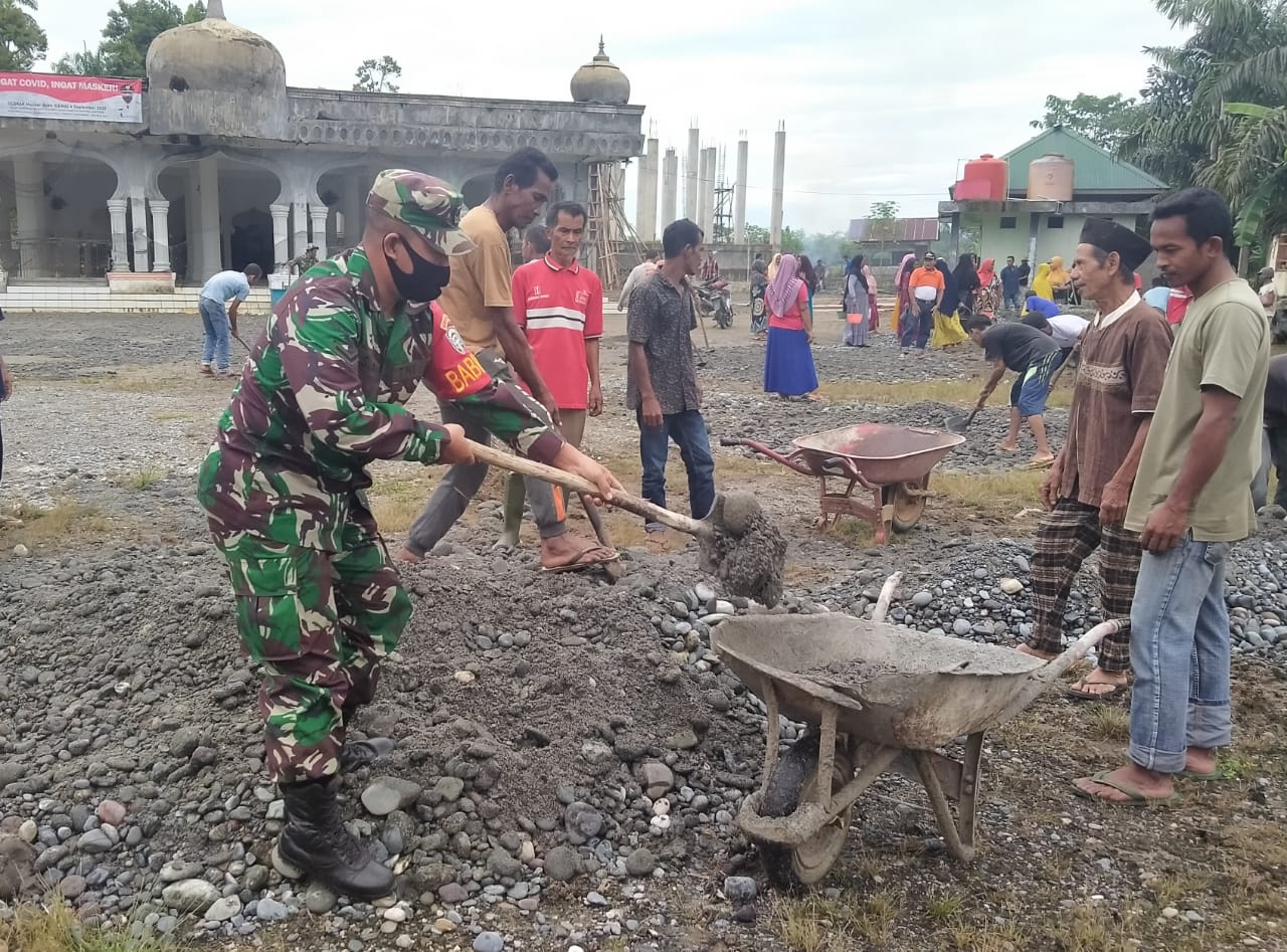 Sukseskan MTQ ke IX Aceh Jaya, TNI  dan Warga Gotong Royong