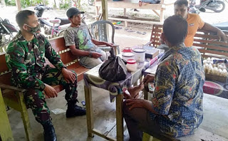 Babinsa Koramil 04/Peudada Ajak Warga Untuk Terapkan Protokol Kesehatan