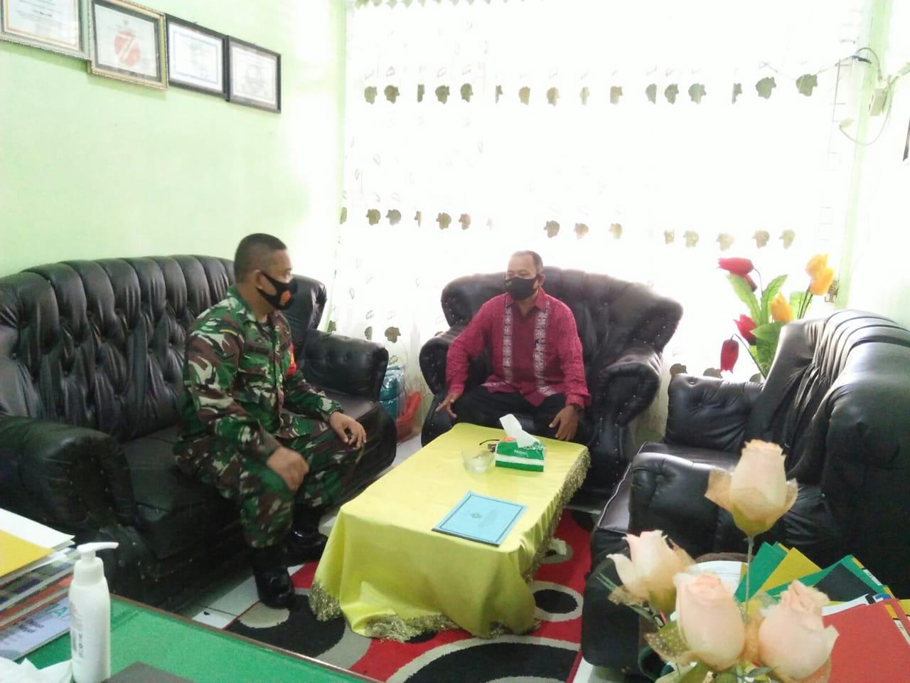 Sekolah Ditengah Pendemi, Babinsa Himbau Pihak Sekolah Tetap Patuhi Prokes