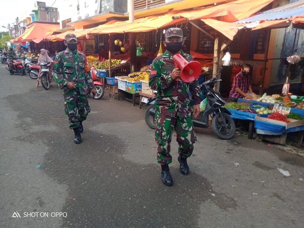 Babinsa Koramil 12/Sakti Sosialisasikan Prokes