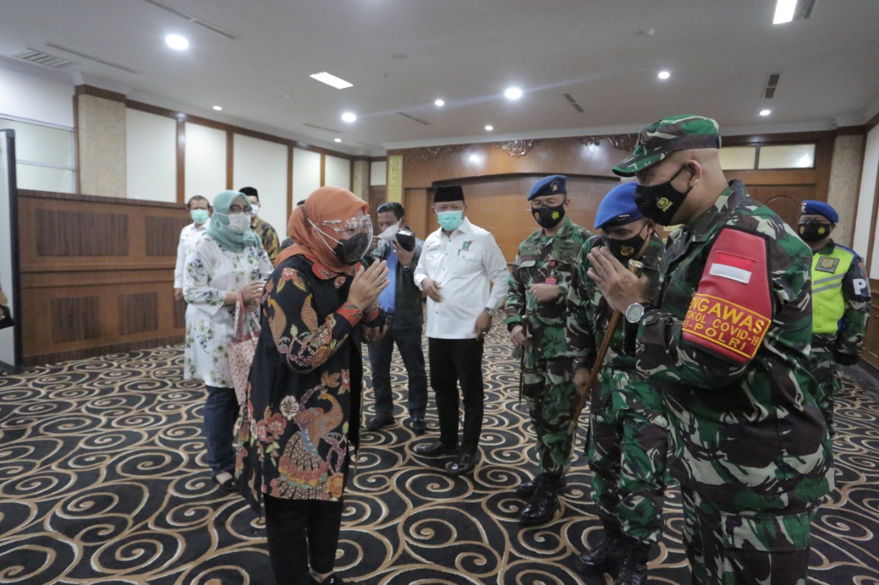 Asren Kasdam IM Sambut Kedatangan Menteri Tenaga Kerja RI