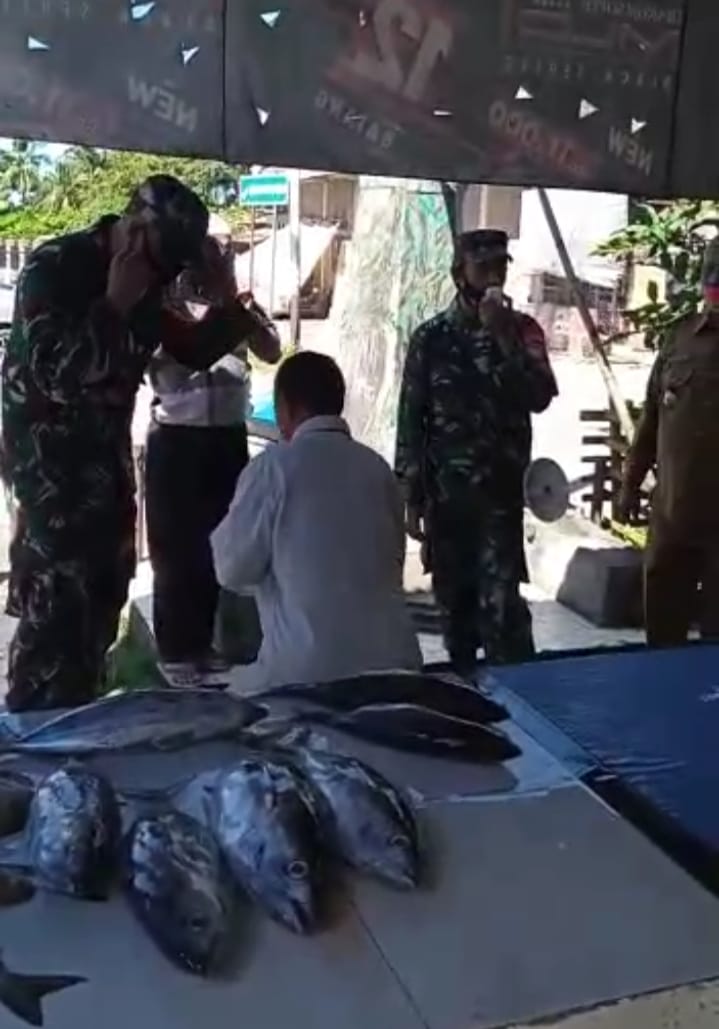 BENTUK SINERGITAS KORAMIL 02/KUALA BATEE BERSAMA INSTANSI TERKAIT DALAM UPAYA MEMUTUS MATA RANTAI PENYEBARAN COVID 19