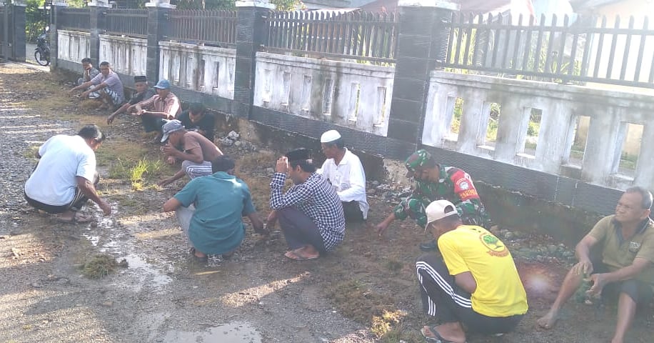 BABINSA, BERSIHNYA MESJID DAN LINGKUNGAN AKAN MEMBERIKAN KENYAMANAN SAAT BERIBADAH