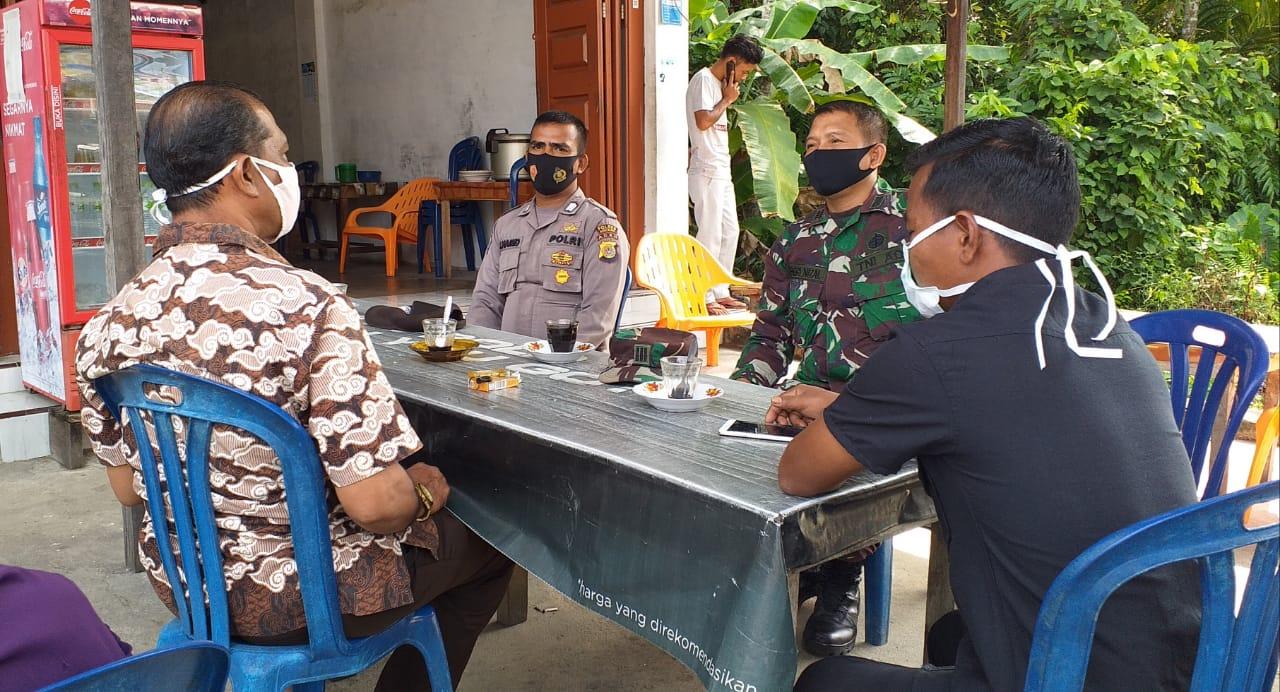 Danramil Arongan Rutin Anjangsana Dengan Warga