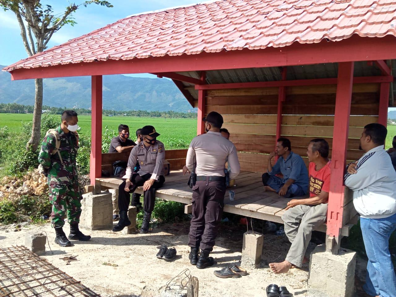 Sinergitas Babinsa Kodim 0101/BS bersama Babinkamtibmas di Desa Binaan