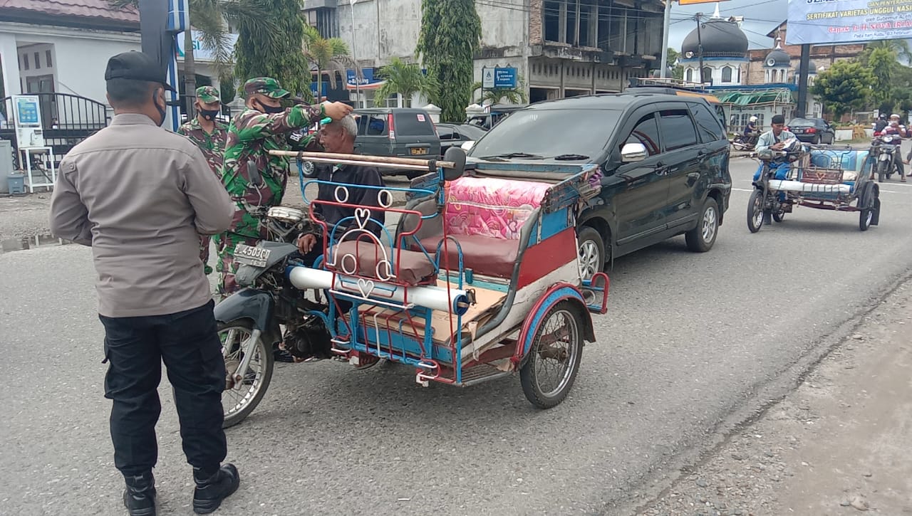 Bersama Muspika, Koramil 01/Blangpidie Gelar Operasi Yustisi