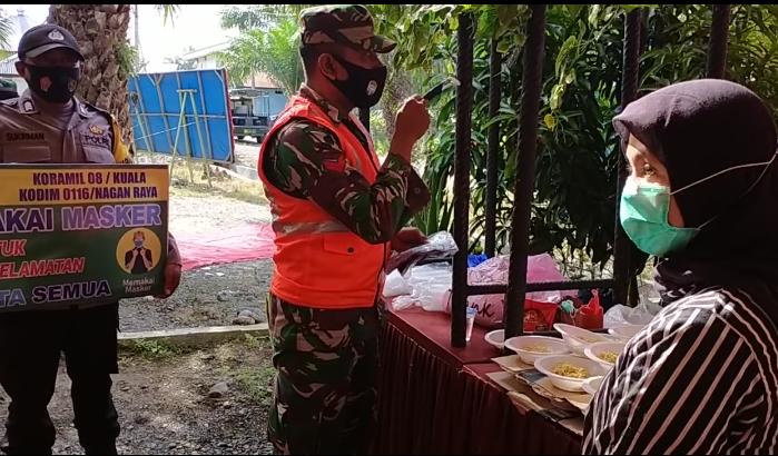 Babinsa Laksanakan Penanganan Pendisiplinan Prokes pada Acara Resepsi Pernikahan